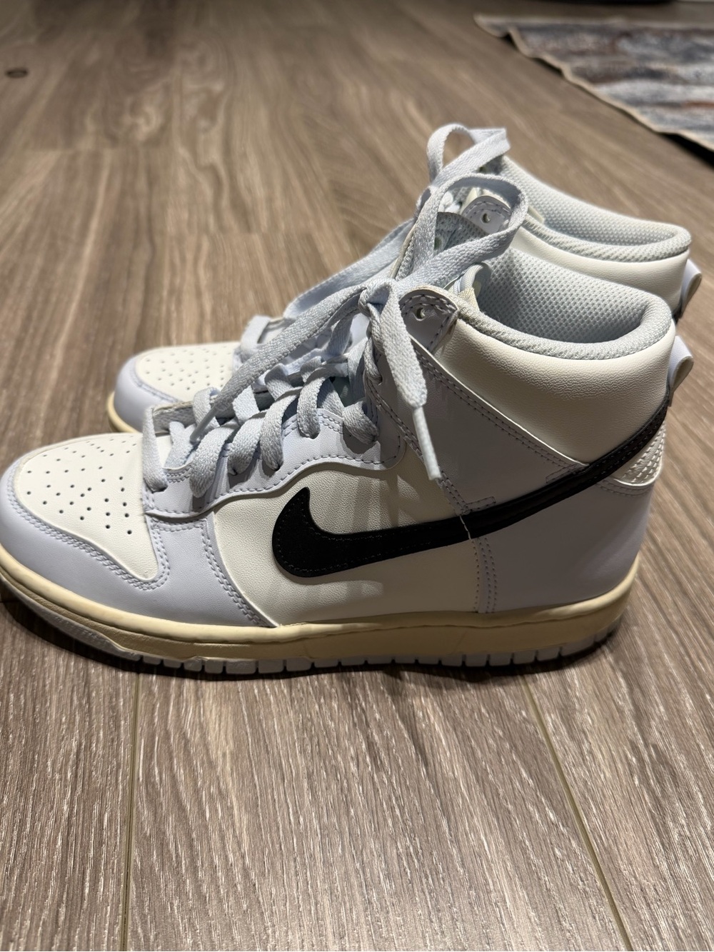 Nike Blazer Mid-Top Sneakers